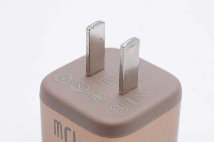倍思充電器 CCC認證保障，多電壓快充體驗